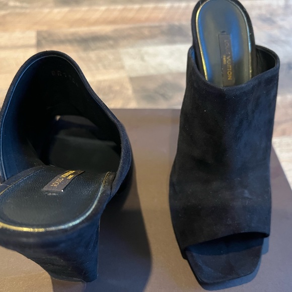 Louis Vuitton black suede mule heel. Worn once. - Picture 3 of 5